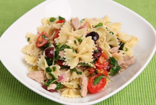 sallad tuna makarona fruta