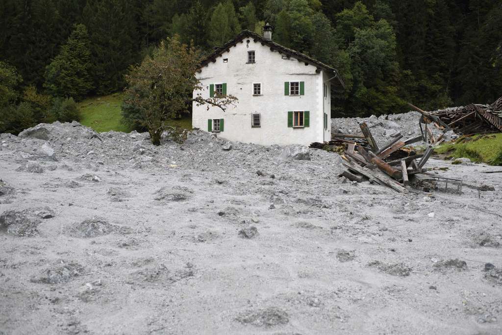 5500 metër kub shkëmbinj rrezikojnë të shemben në Lucern