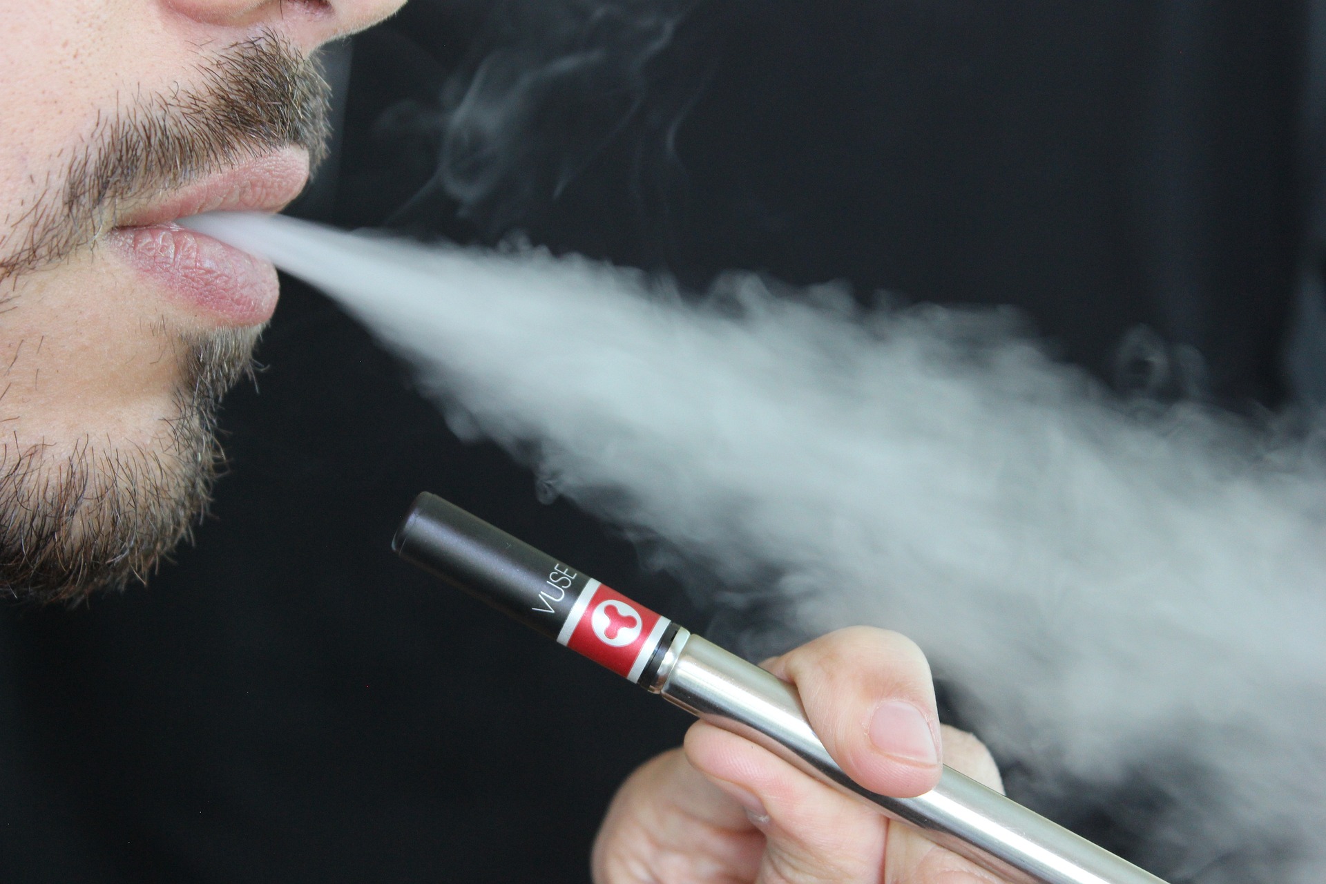 Shitja e cigareve elektronike është e ndaluar në kantonin Jura