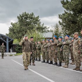 Komandanti i KFOR-it takon krerët e institucioneve të sigurisë në Kosovë