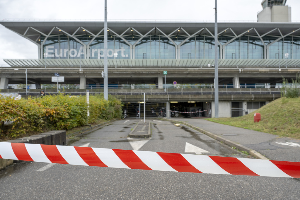 Aeroporti franko-zviceran Basel-Mulhouse rihapet pas alarmit për bombë