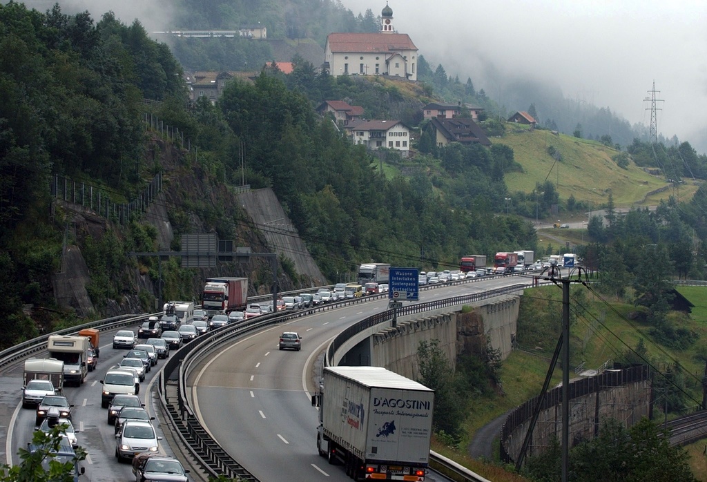 Pushimet e vjeshtës, Astra paralajmëron bllokime trafiku