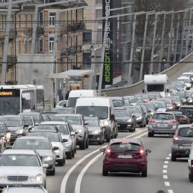 Bllokim trafiku në A13, kolona në të dy drejtimet – deri në dy orë pritje