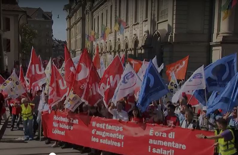 Mijëra veta protestojnë në Bernë, kërkojnë paga më të larta