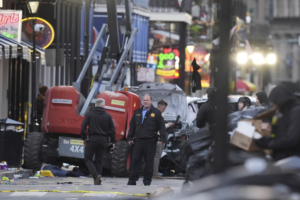 10 të vdekur e 30 të lënduar pasi vetura godet turmën e njerëzve në New Orleans