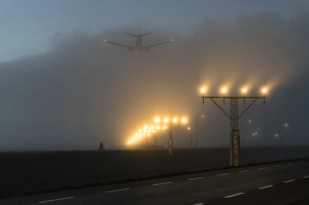 Mjegulla anuloi disa fluturime nga aeroporti i Shkupit