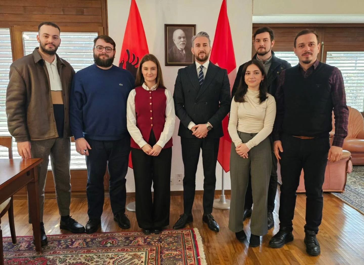 Ambasada e Shqipërisë përkrahë iniciativën e studentëve shqiptarë në Zvicër