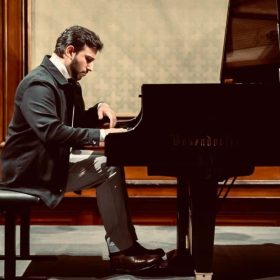 Vjenë: Një recital i shkëlqyeshëm me piano nga Kosti Deti
