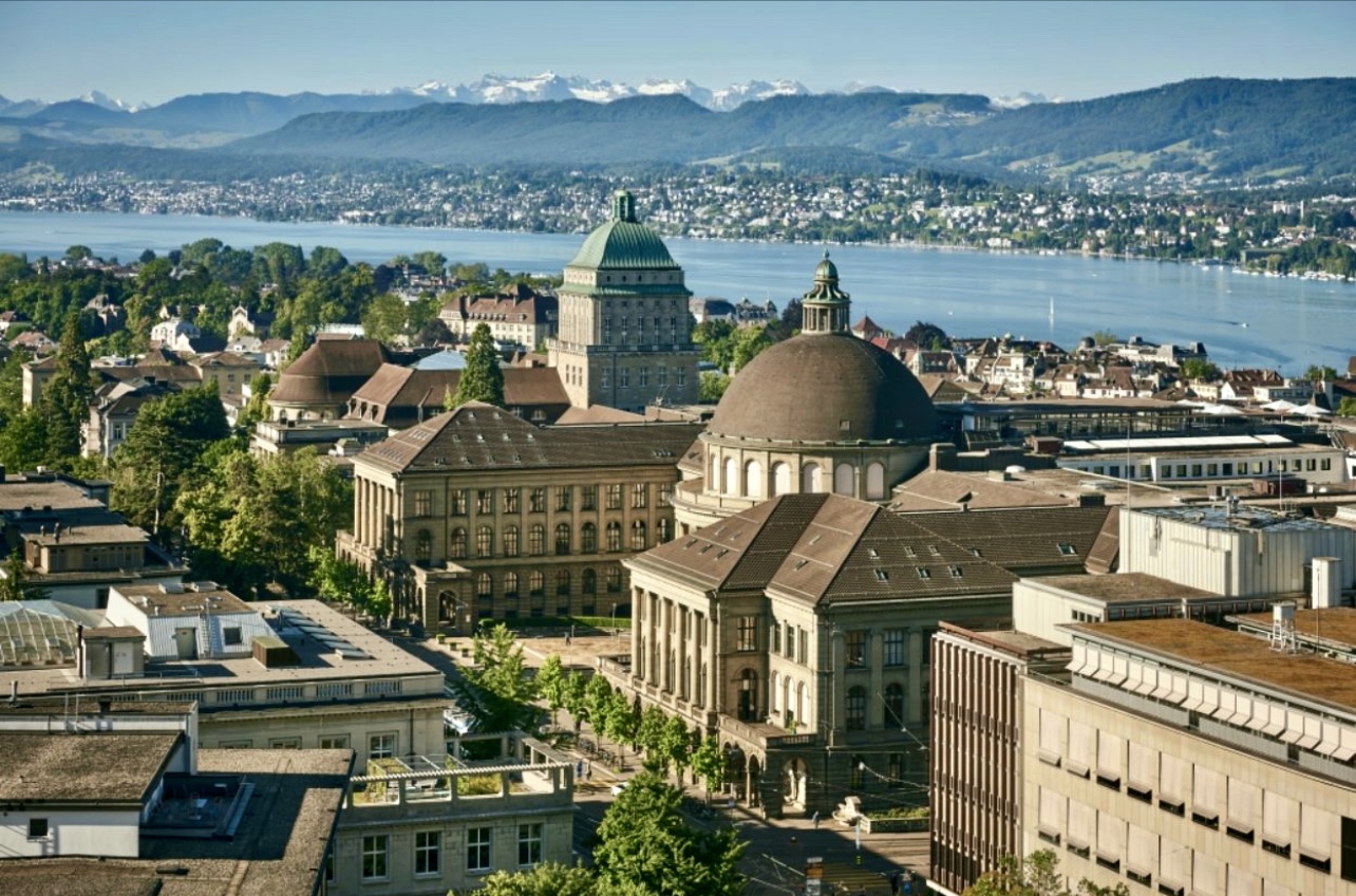 SHBA po shqyrton me kujdes mundësin e financave në një universitet të lartë zviceran