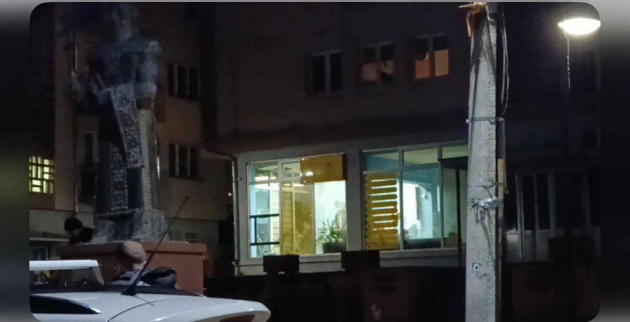 Pas shpërthimit në objektin e postës në Zveçan, banorët janë evakuuar